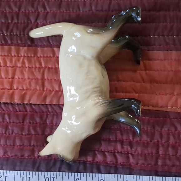 BESWICK inspired porcelain Siamese cat figurines standing/crouching cats 10/10 - Picture 6 of 14
